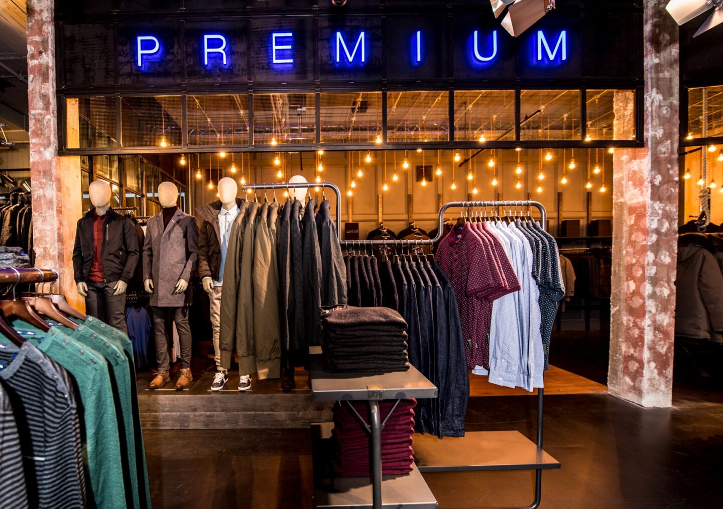 LED Lightboxes for Superdry's Berlin Flagship - Unibox