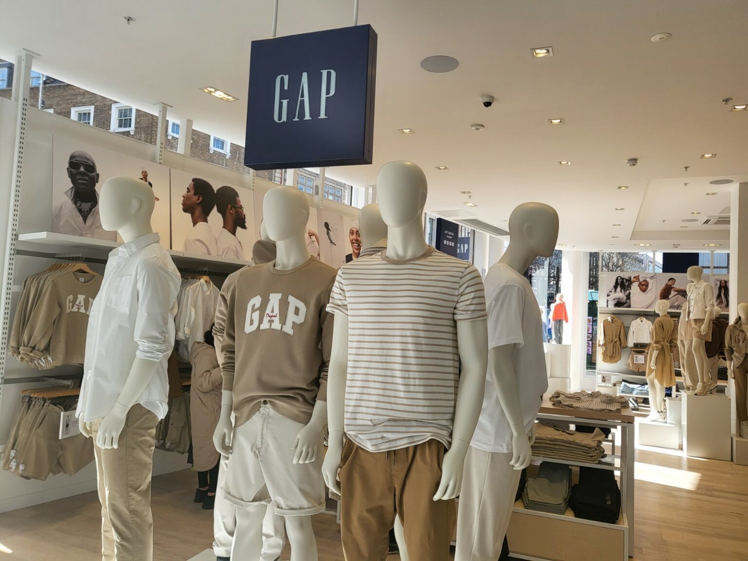 next-launches-gap-retail-concessions-unibox